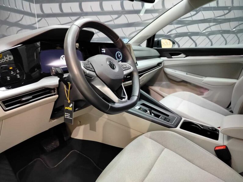 								Volkswagen Golf full									