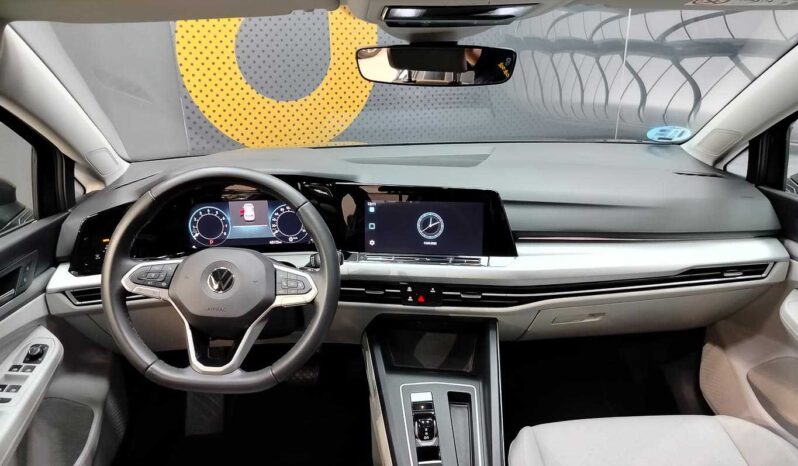 								Volkswagen Golf full									