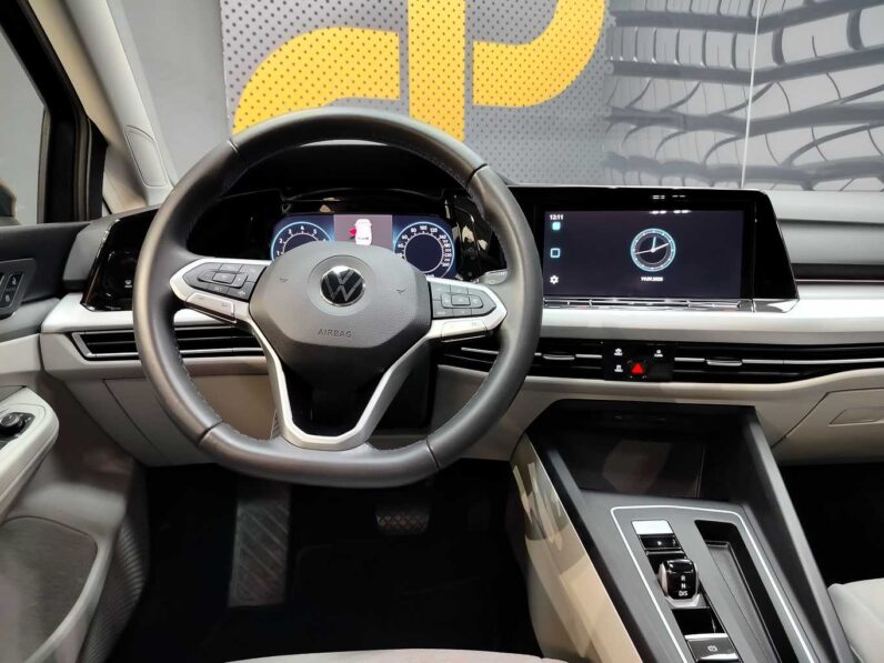 								Volkswagen Golf full									