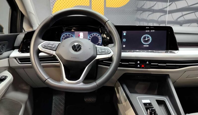 								Volkswagen Golf full									