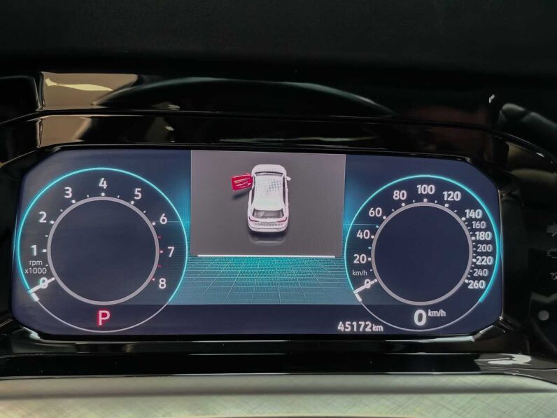 								Volkswagen Golf full									