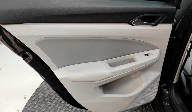 								Volkswagen Golf full									