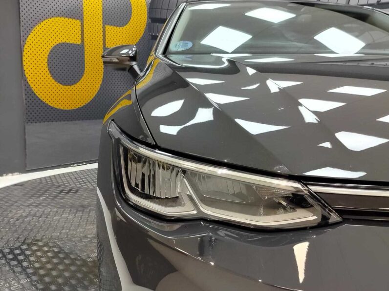 								Volkswagen Golf full									