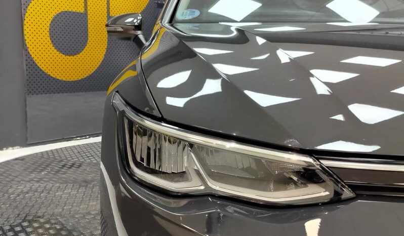 								Volkswagen Golf full									