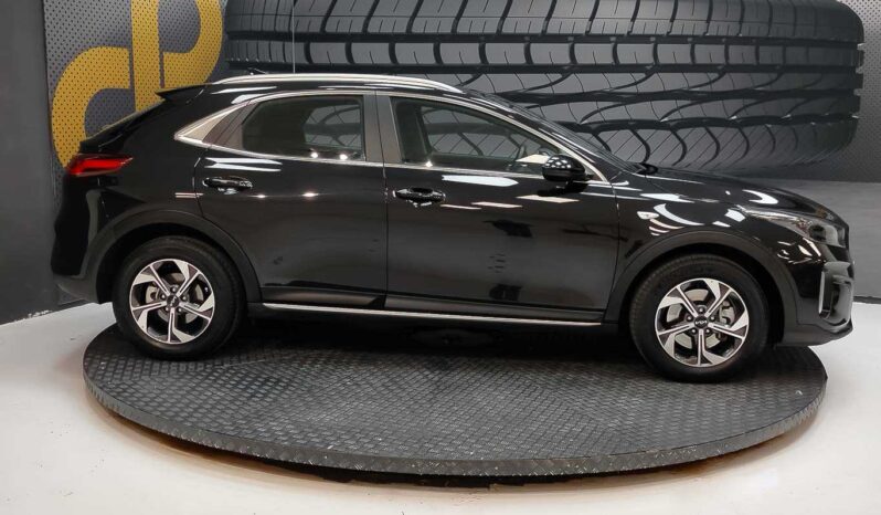 								Kia XCeed full									