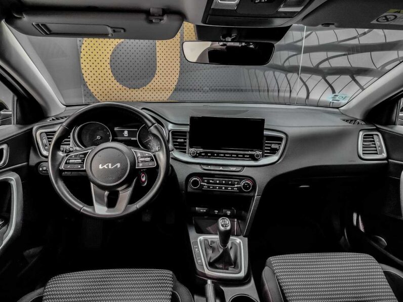 								Kia XCeed full									