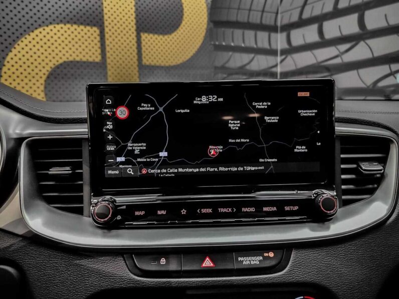 								Kia XCeed full									