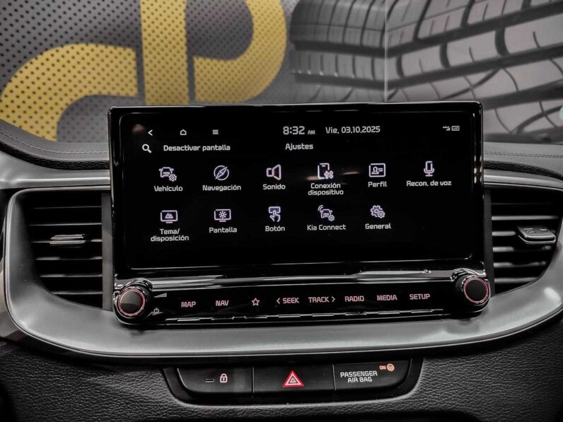 								Kia XCeed full									