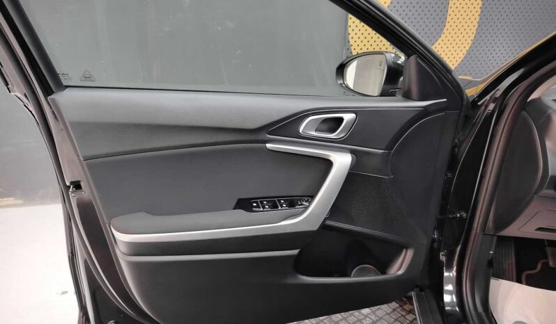 								Kia XCeed full									
