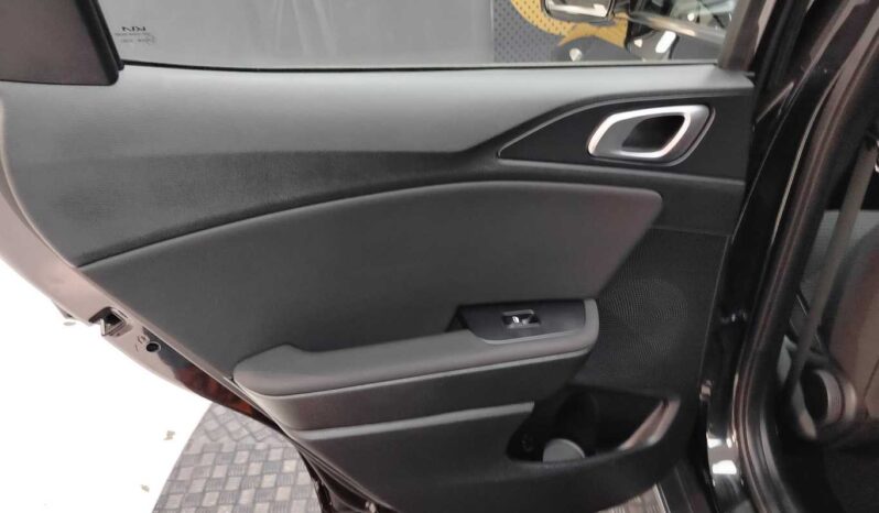 								Kia XCeed full									