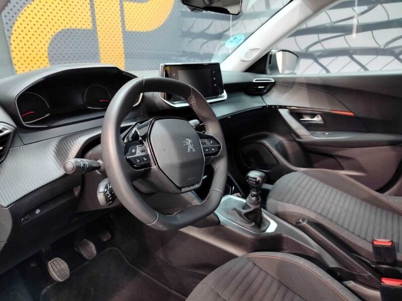 								Peugeot 2008 full									