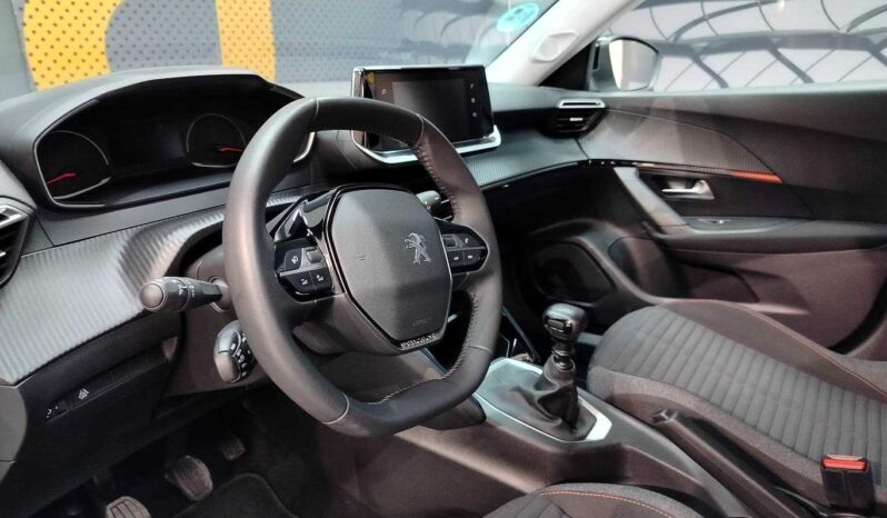 								Peugeot 2008 full									