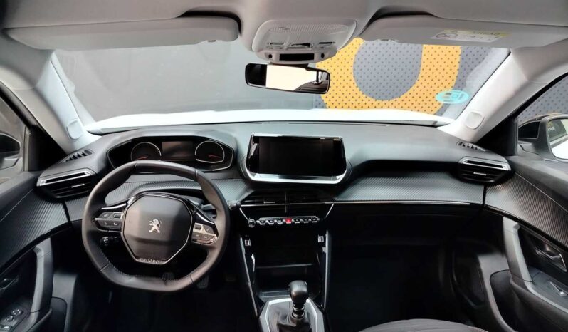 								Peugeot 2008 full									