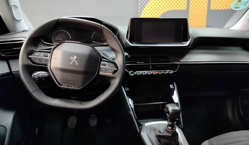 								Peugeot 2008 full									