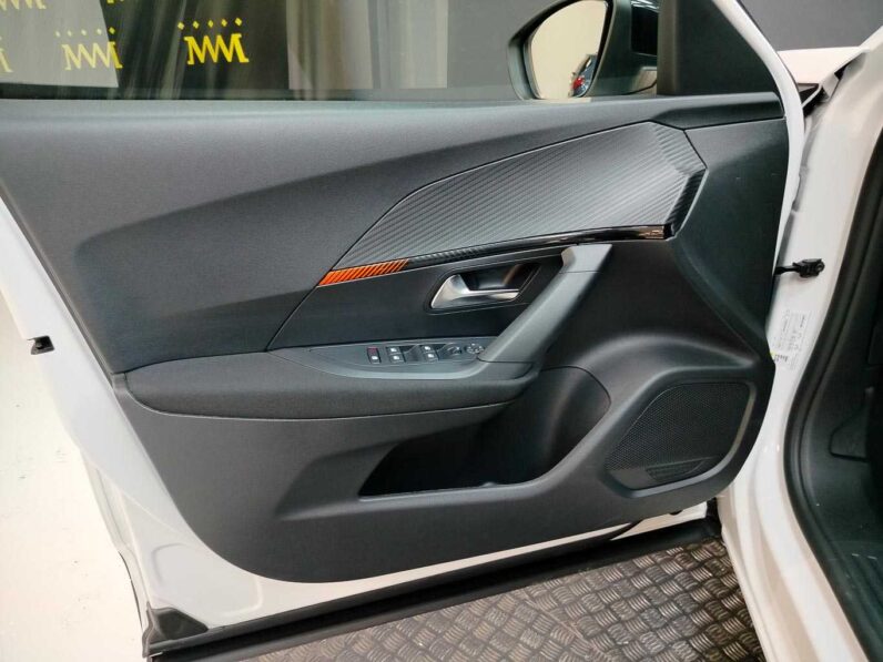 								Peugeot 2008 full									
