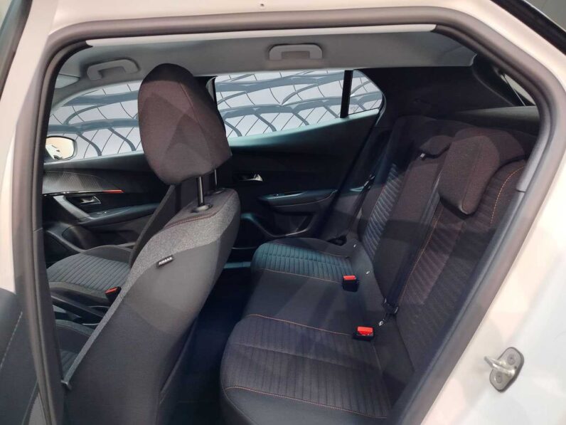 								Peugeot 2008 full									