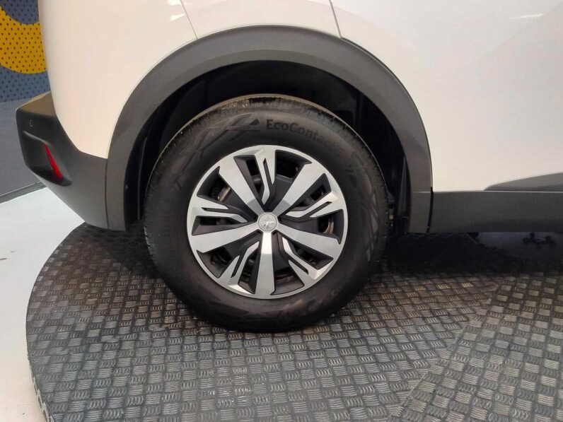 								Peugeot 2008 full									