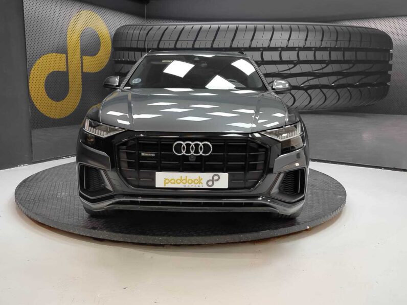 								Audi Q8 full									