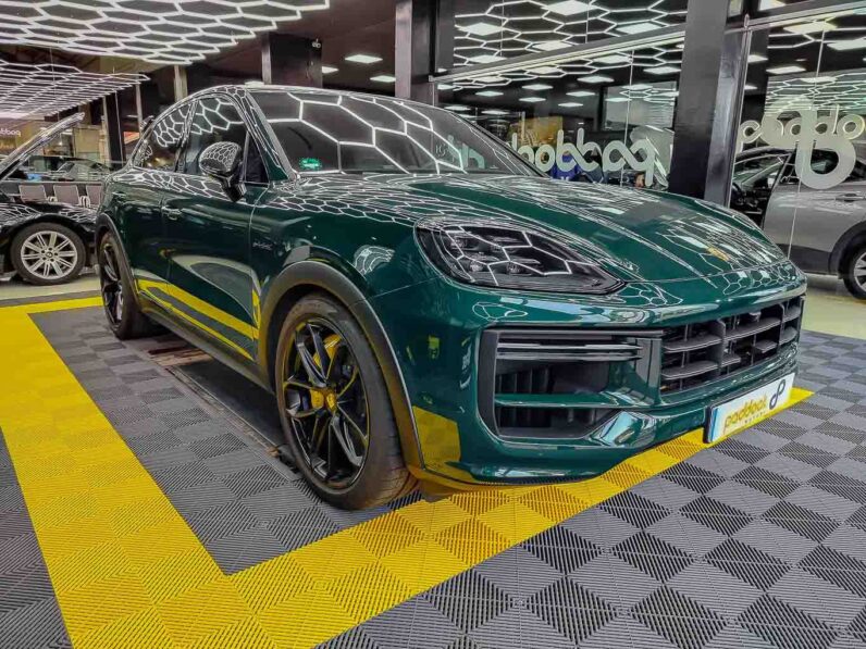 								Porsche Cayenne full									