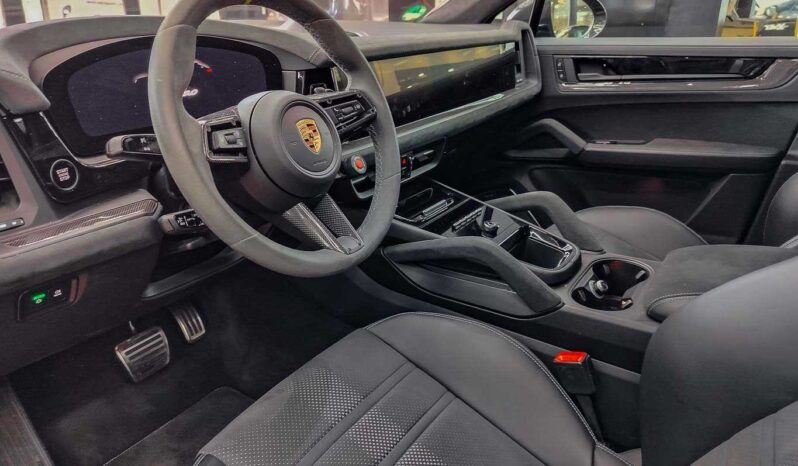 								Porsche Cayenne full									