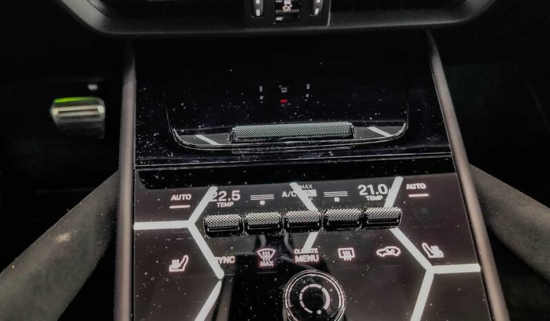 								Porsche Cayenne full									