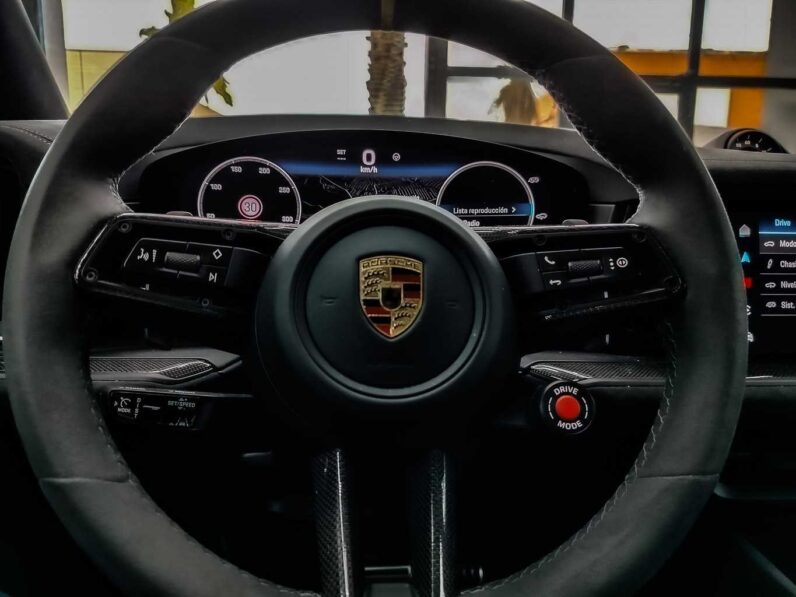 								Porsche Cayenne full									