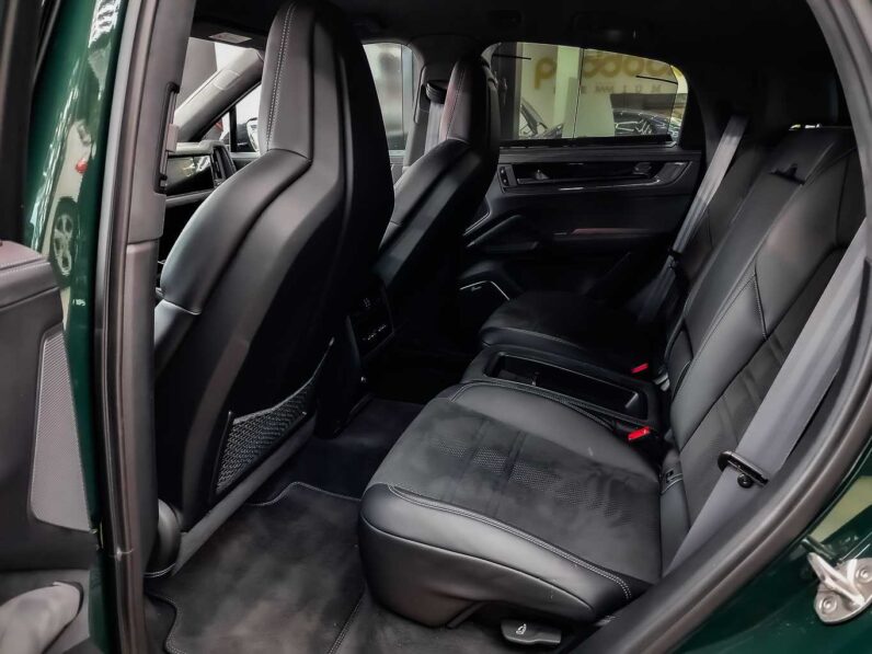 								Porsche Cayenne full									