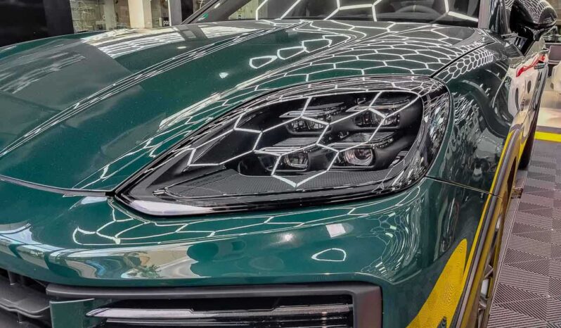 								Porsche Cayenne full									