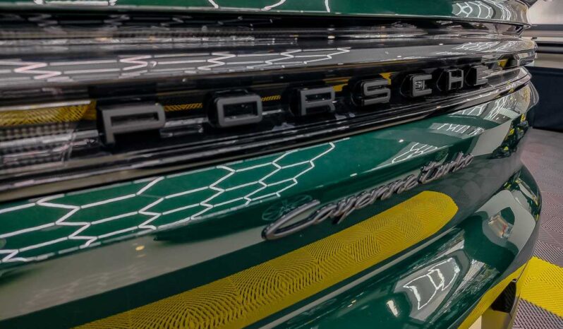 								Porsche Cayenne full									