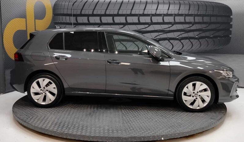 								Volkswagen Golf full									