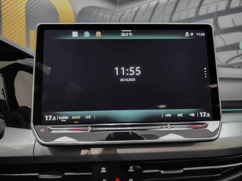 								Volkswagen Golf full									