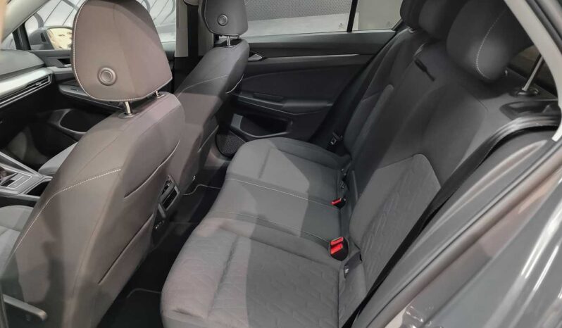 								Volkswagen Golf full									