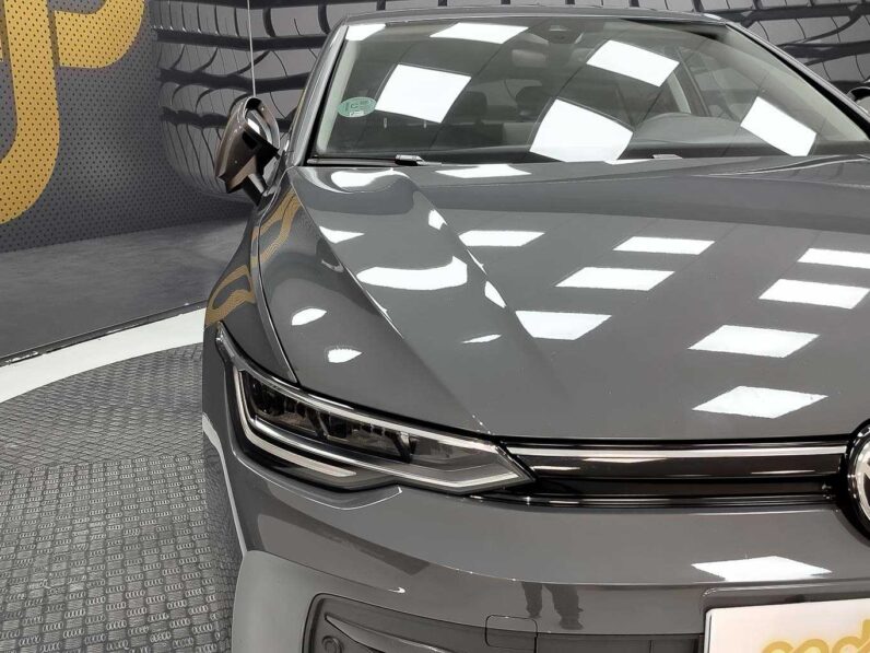 								Volkswagen Golf full									