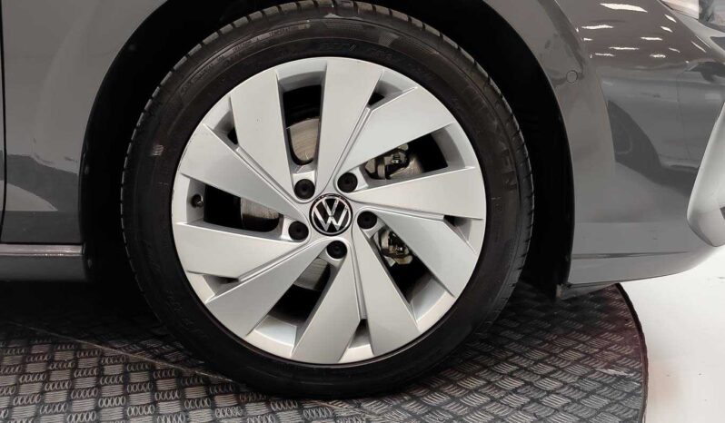 								Volkswagen Golf full									