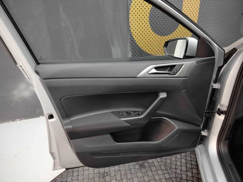 								Volkswagen Polo full									