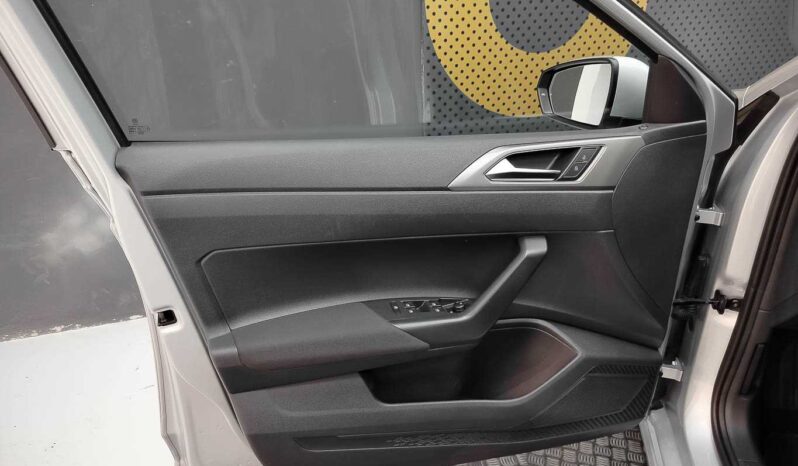 								Volkswagen Polo full									