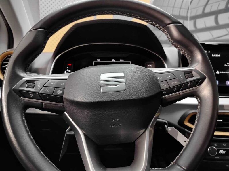 								SEAT Arona full									