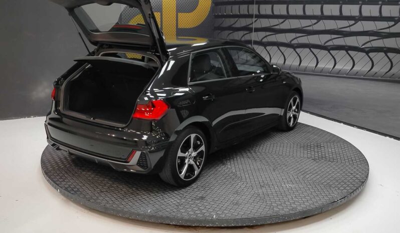 								Audi A1 full									