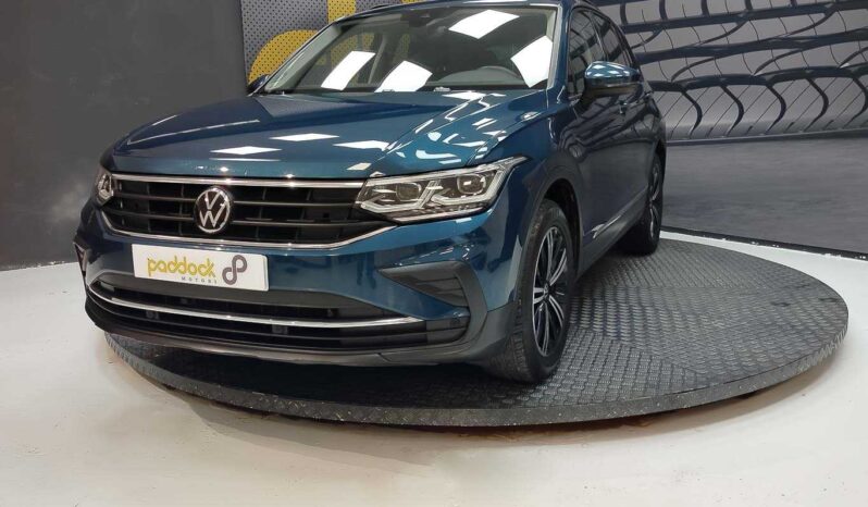								Volkswagen Tiguan full									