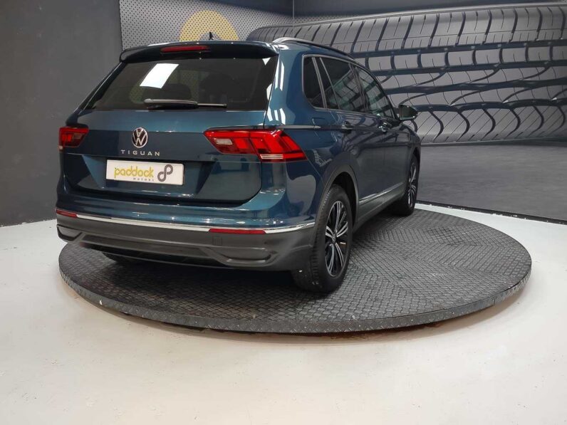 								Volkswagen Tiguan full									