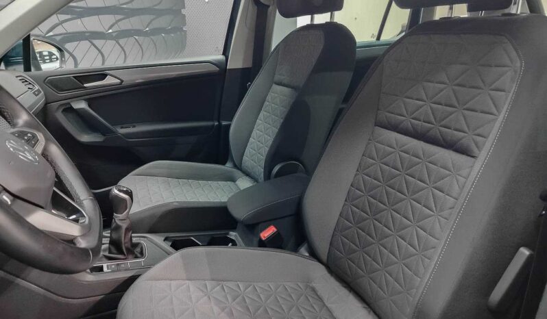 								Volkswagen Tiguan full									