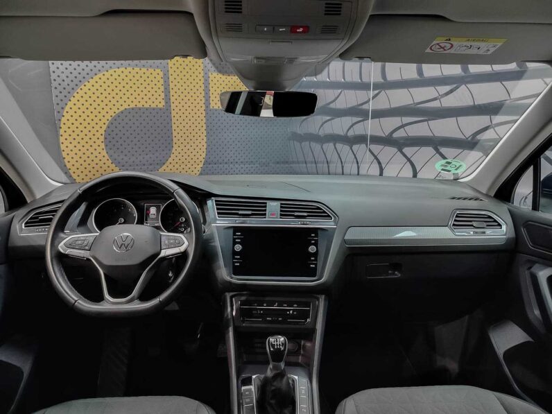 								Volkswagen Tiguan full									