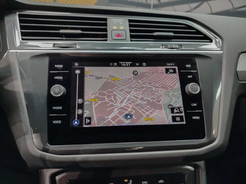 								Volkswagen Tiguan full									