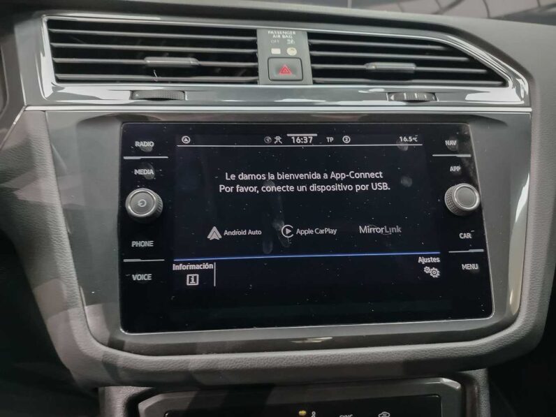 								Volkswagen Tiguan full									