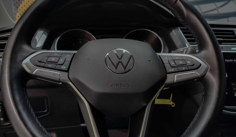 								Volkswagen Tiguan full									