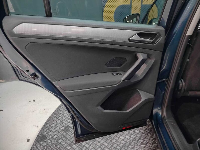 								Volkswagen Tiguan full									