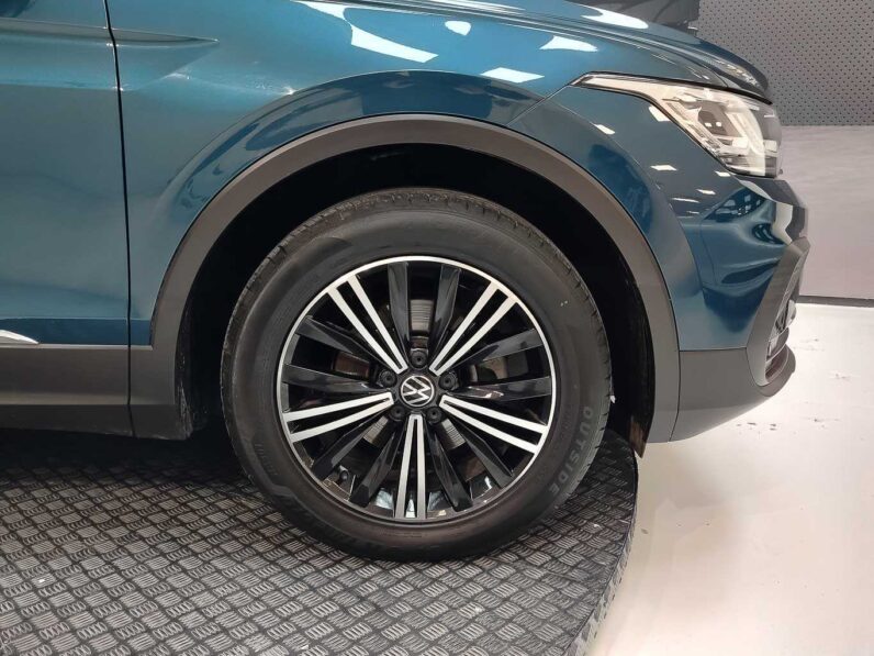 								Volkswagen Tiguan full									