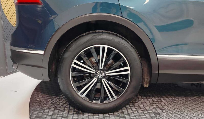 								Volkswagen Tiguan full									