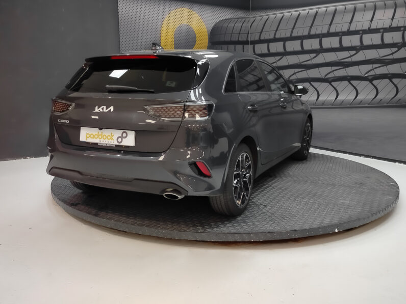 								Kia Ceed full									