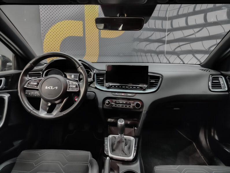 								Kia Ceed full									